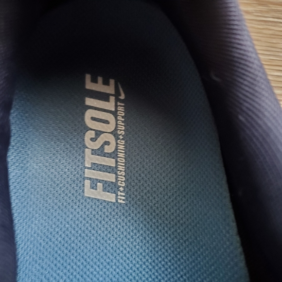 Women's Nike Shoes - Picture 8 of 9